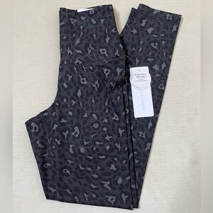 NWT Yogalicious Leggings - Women’s XS Black Gray - Leopard PrintYoga Athletic